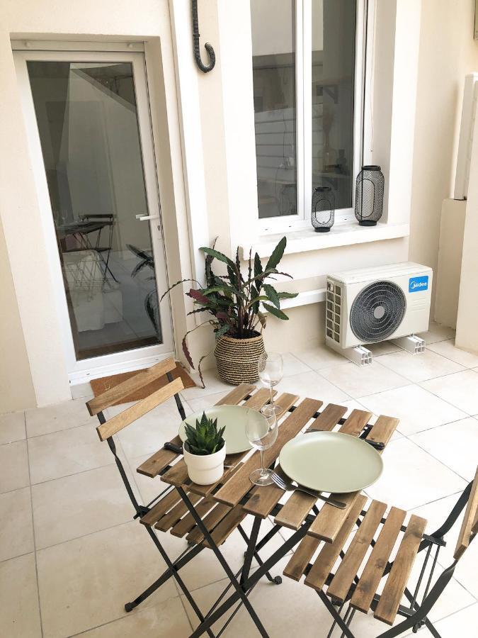 Studio Climatise - Gare - Centre Ville Nîmes Eksteriør billede
